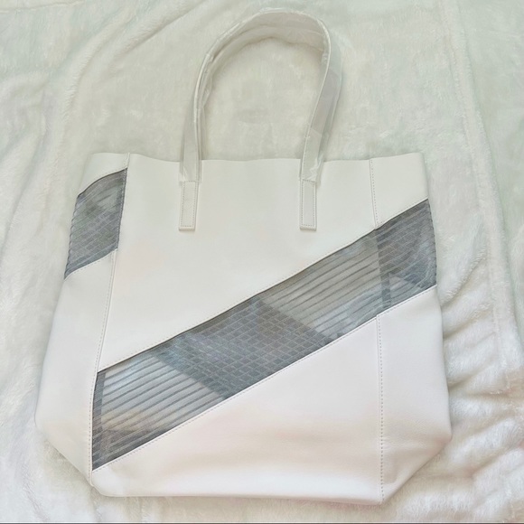 Estee lauder white leather mesh tote bag - Picture 1 of 6
